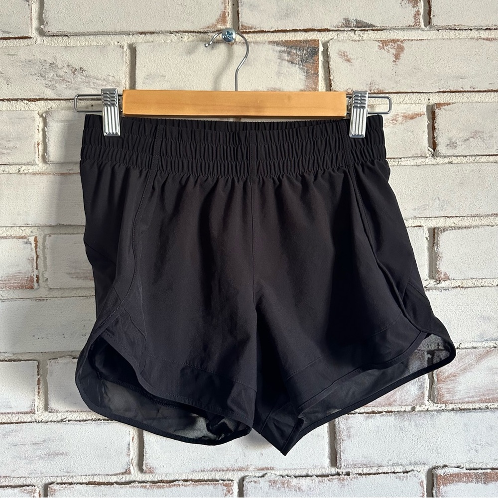 Athleta mesh racer run shorts 4” black XXS